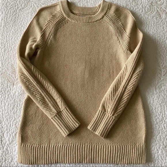 Camel GAP XS sweater - Picture 2 of 5